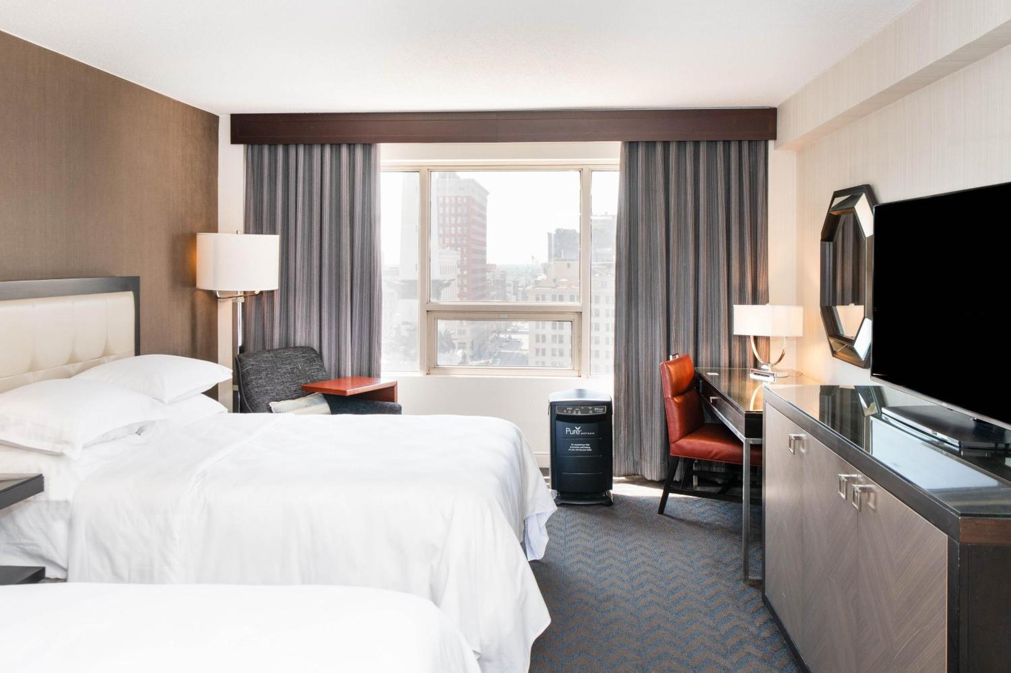 Sheraton Indianapolis City Centre Hotel Екстериор снимка