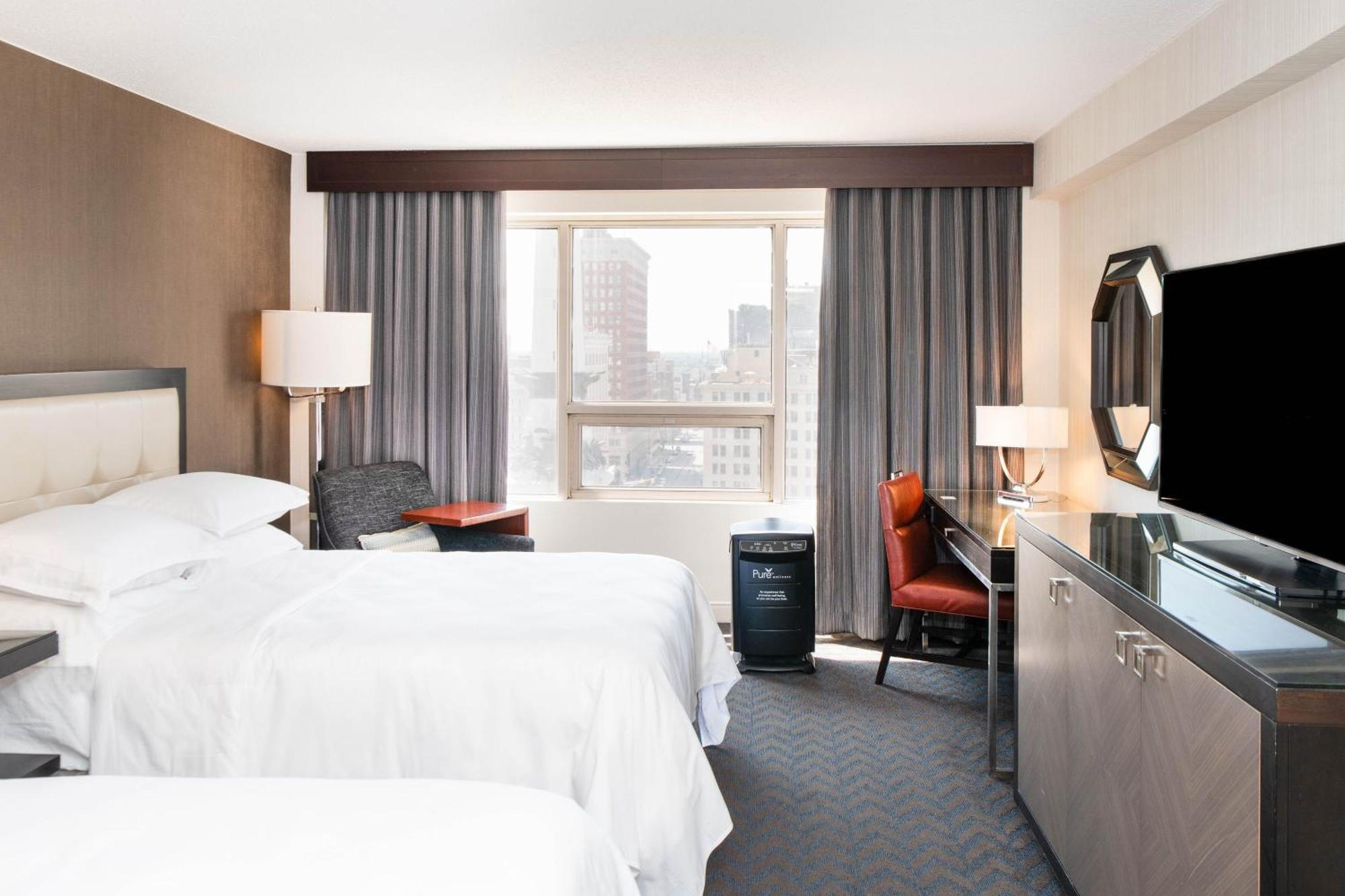 Sheraton Indianapolis City Centre Hotel Екстериор снимка