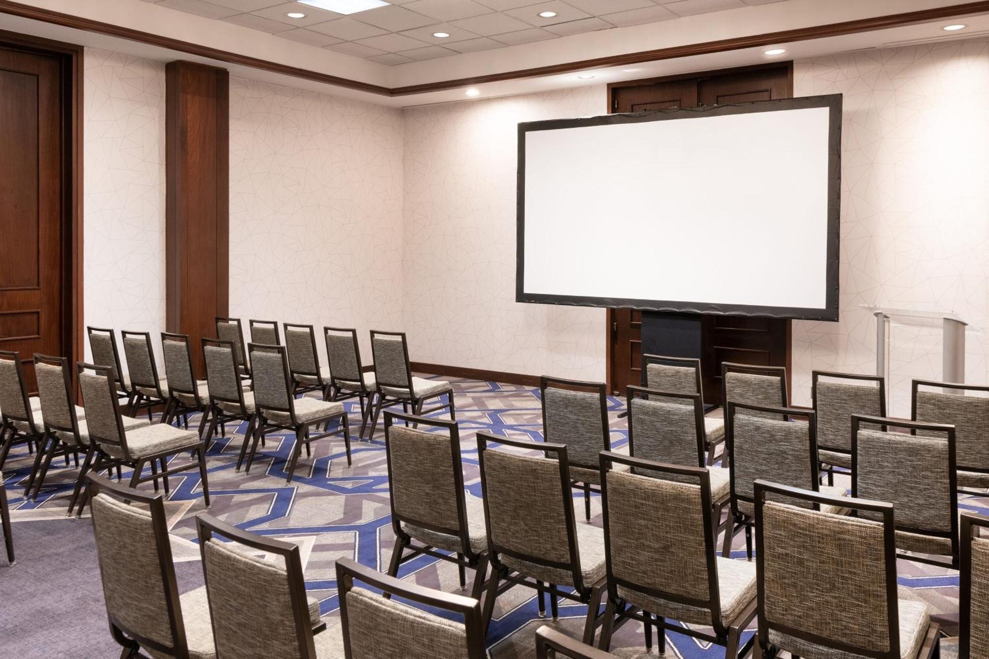Sheraton Indianapolis City Centre Hotel Екстериор снимка