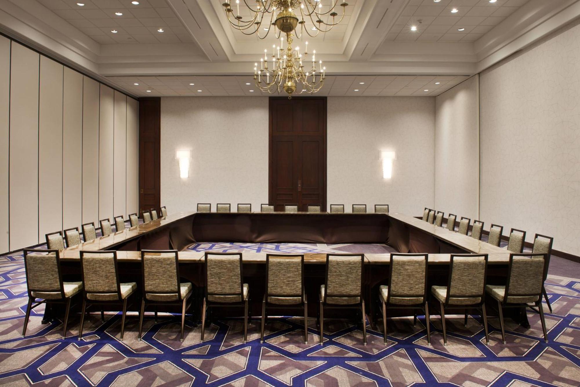 Sheraton Indianapolis City Centre Hotel Екстериор снимка