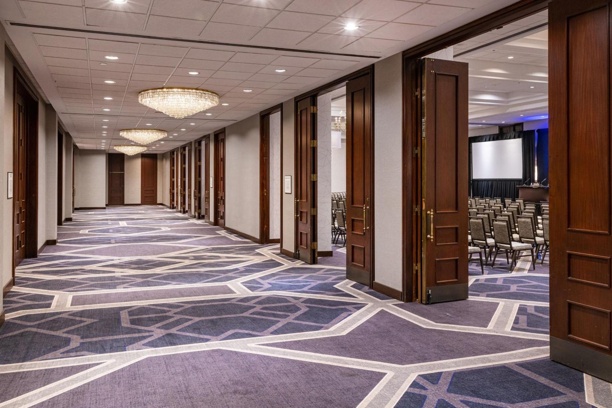 Sheraton Indianapolis City Centre Hotel Екстериор снимка