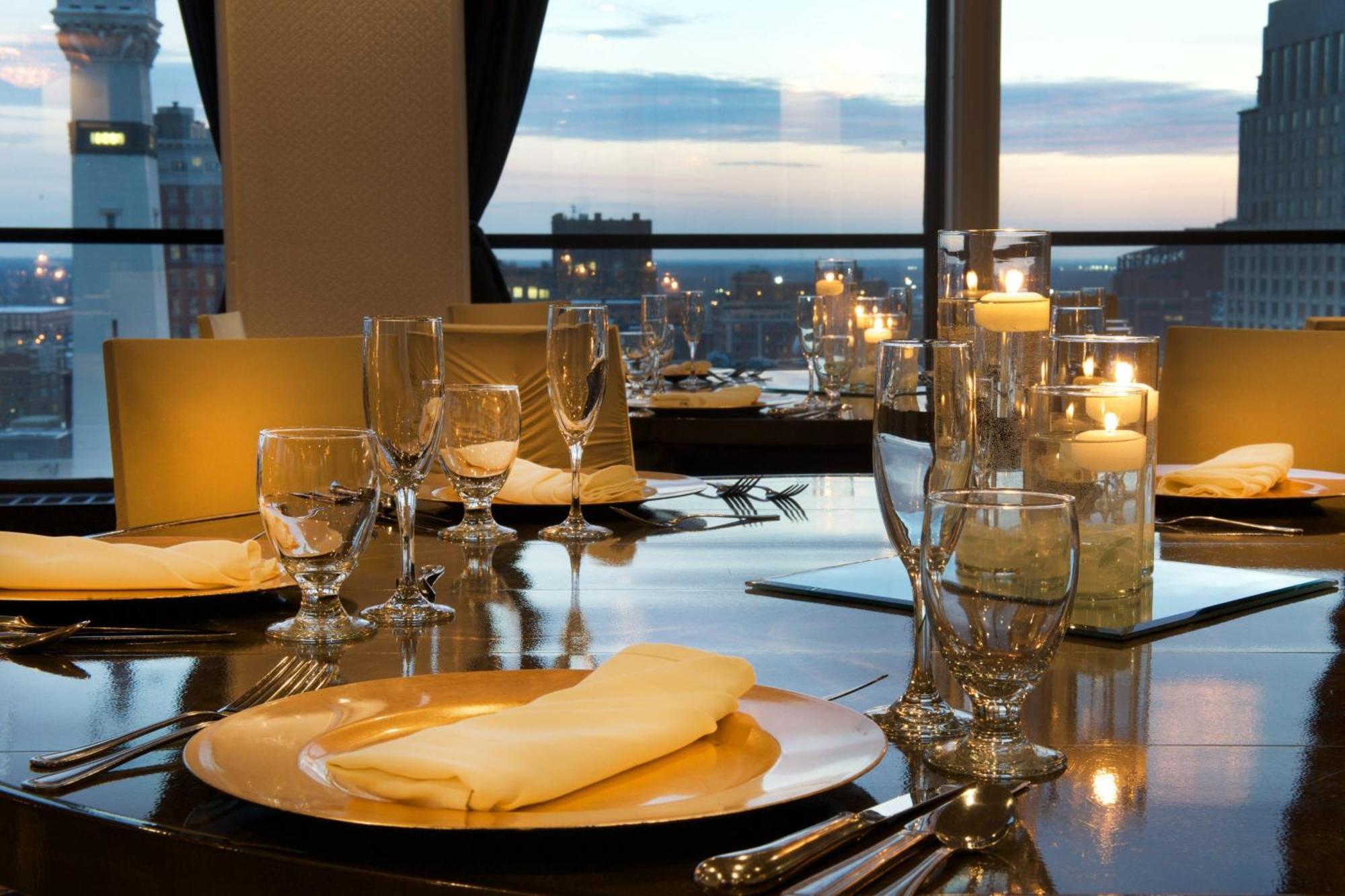 Sheraton Indianapolis City Centre Hotel Екстериор снимка