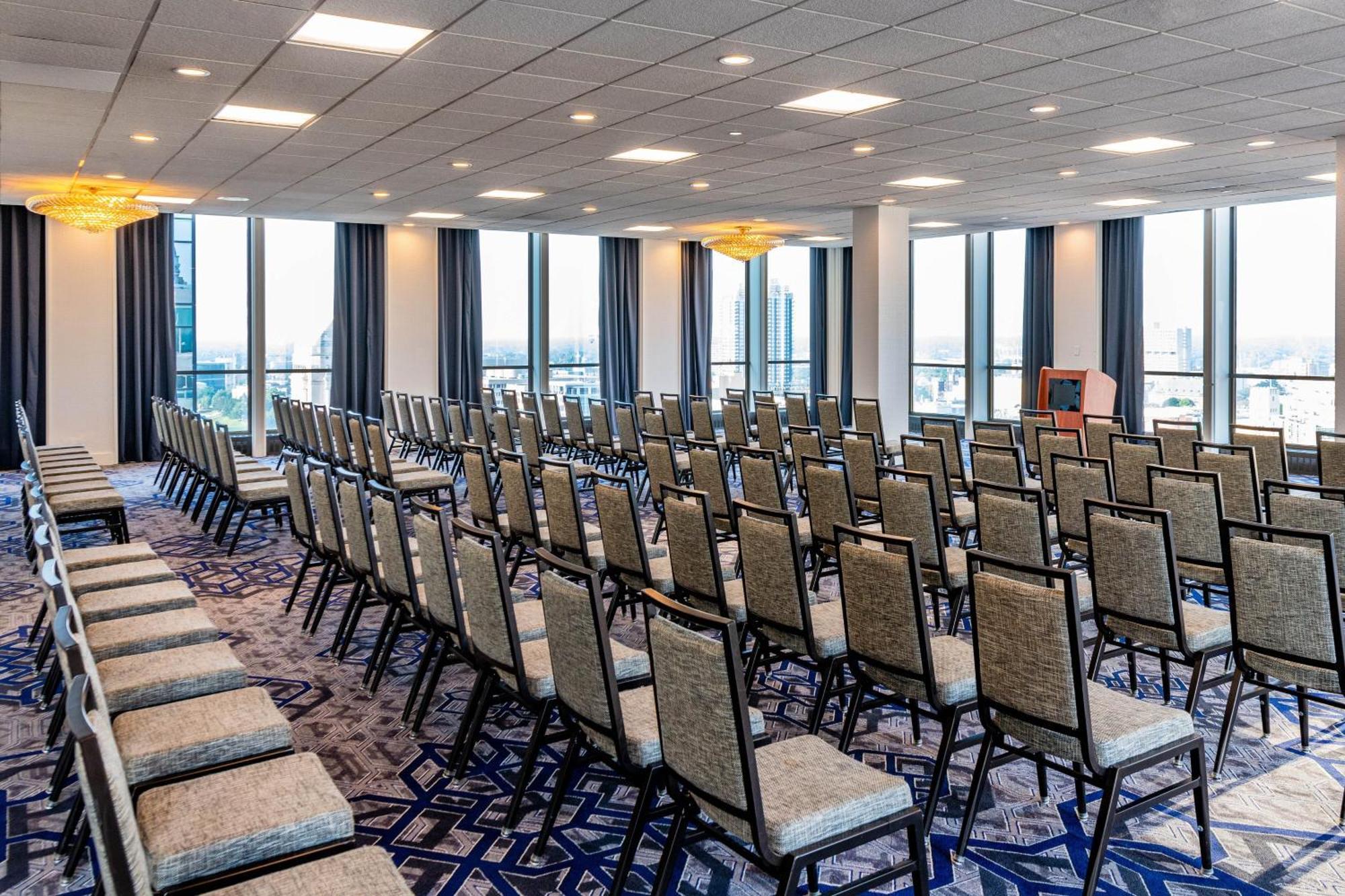Sheraton Indianapolis City Centre Hotel Екстериор снимка