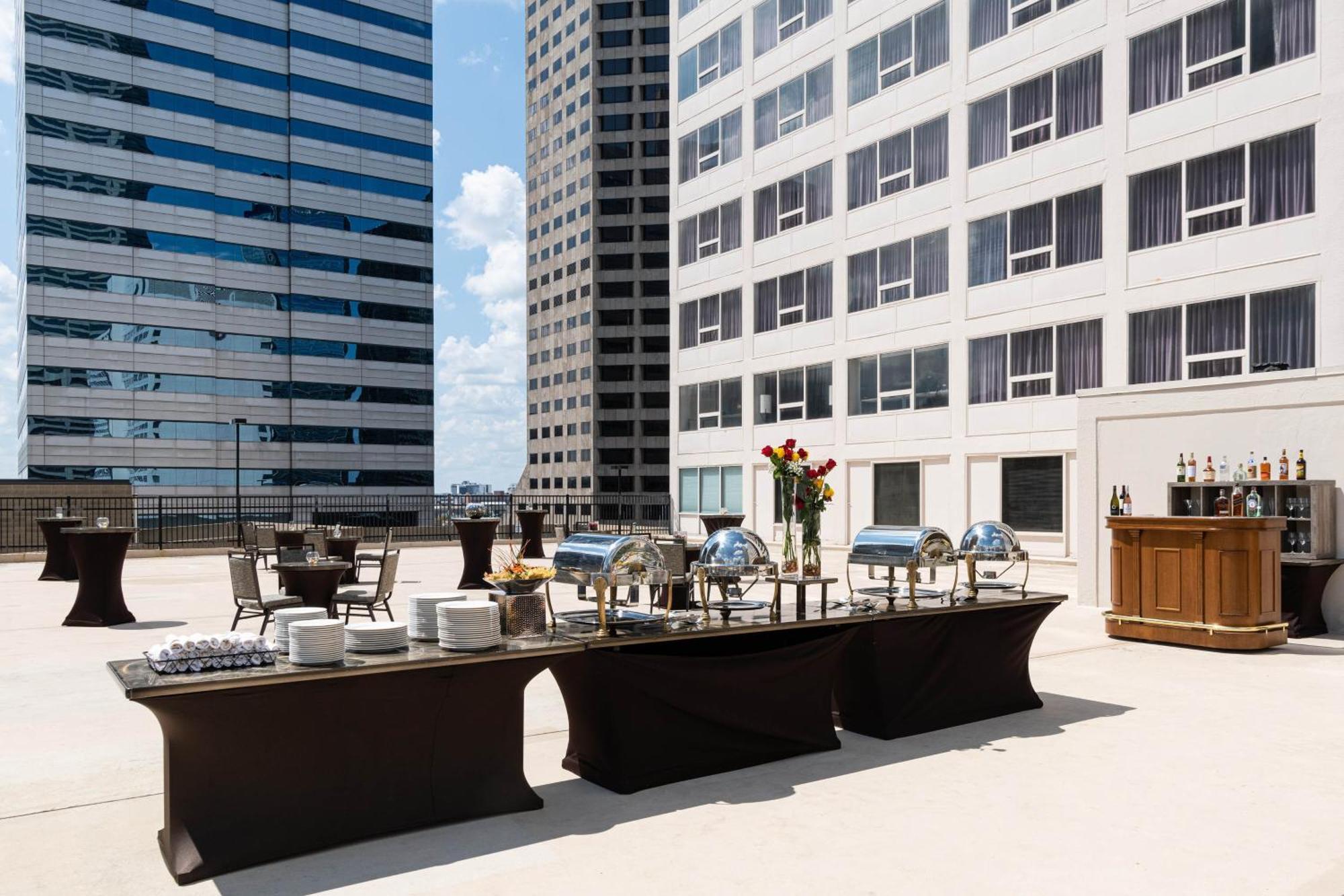 Sheraton Indianapolis City Centre Hotel Екстериор снимка