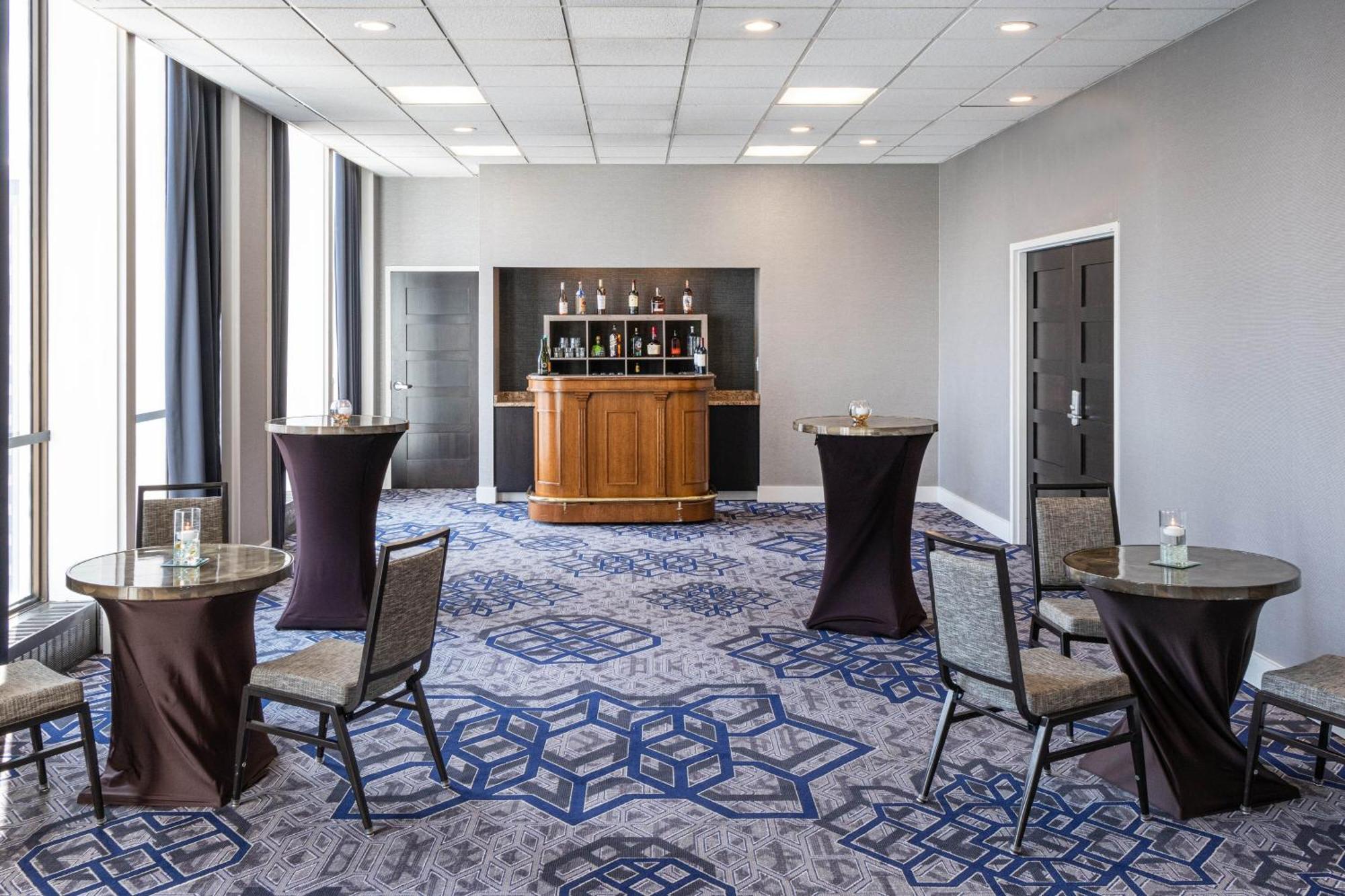 Sheraton Indianapolis City Centre Hotel Екстериор снимка