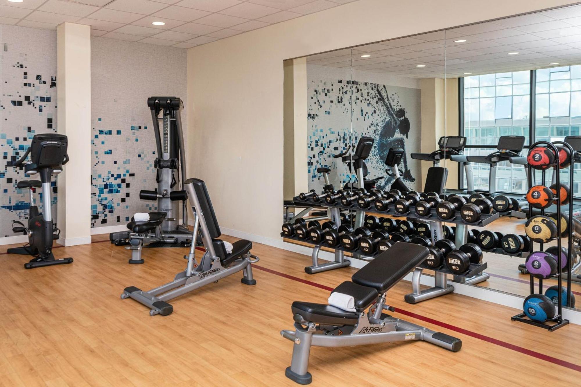 Sheraton Indianapolis City Centre Hotel Екстериор снимка