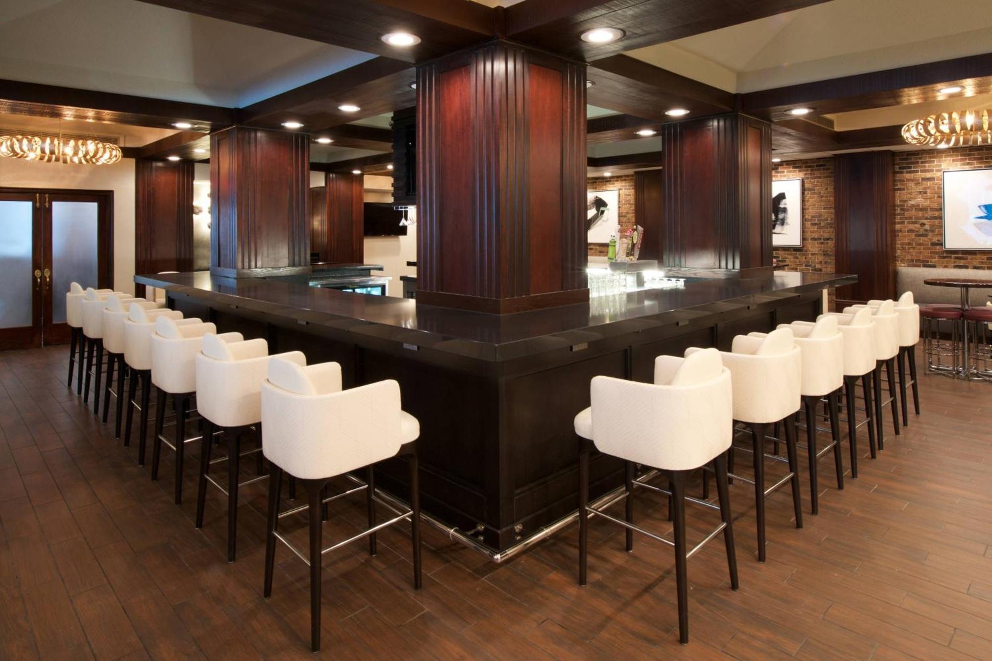 Sheraton Indianapolis City Centre Hotel Екстериор снимка