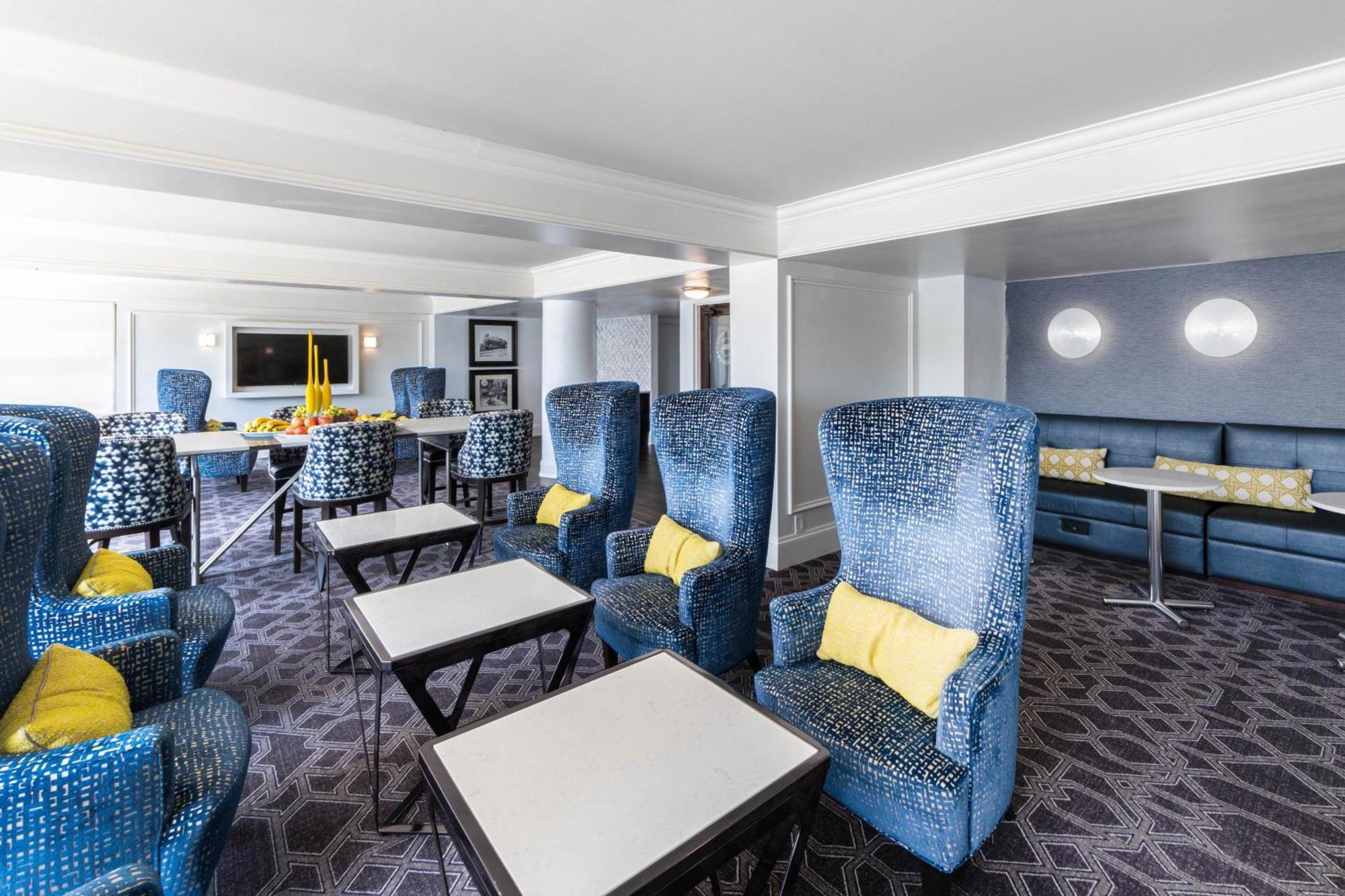 Sheraton Indianapolis City Centre Hotel Екстериор снимка