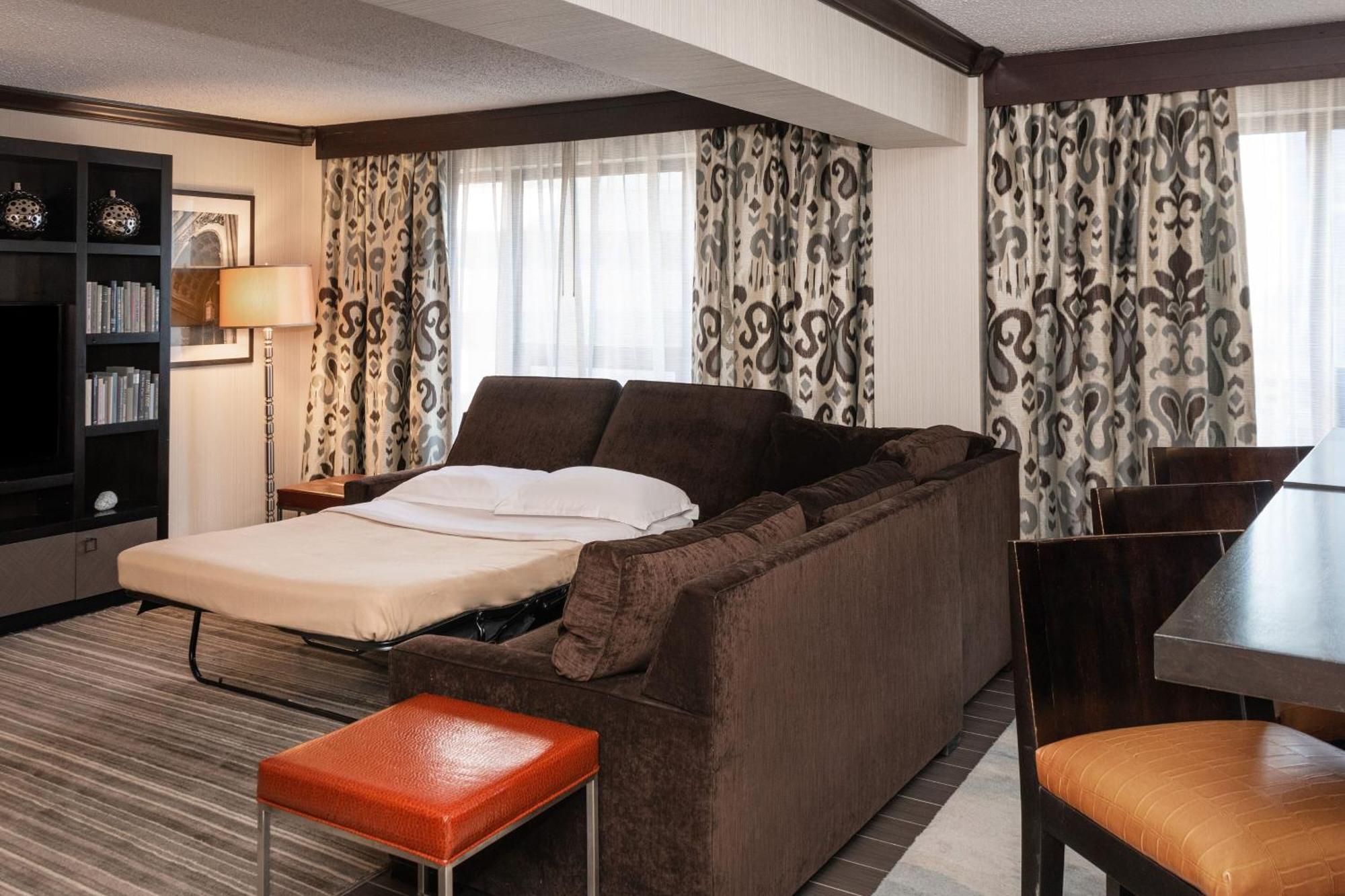 Sheraton Indianapolis City Centre Hotel Екстериор снимка