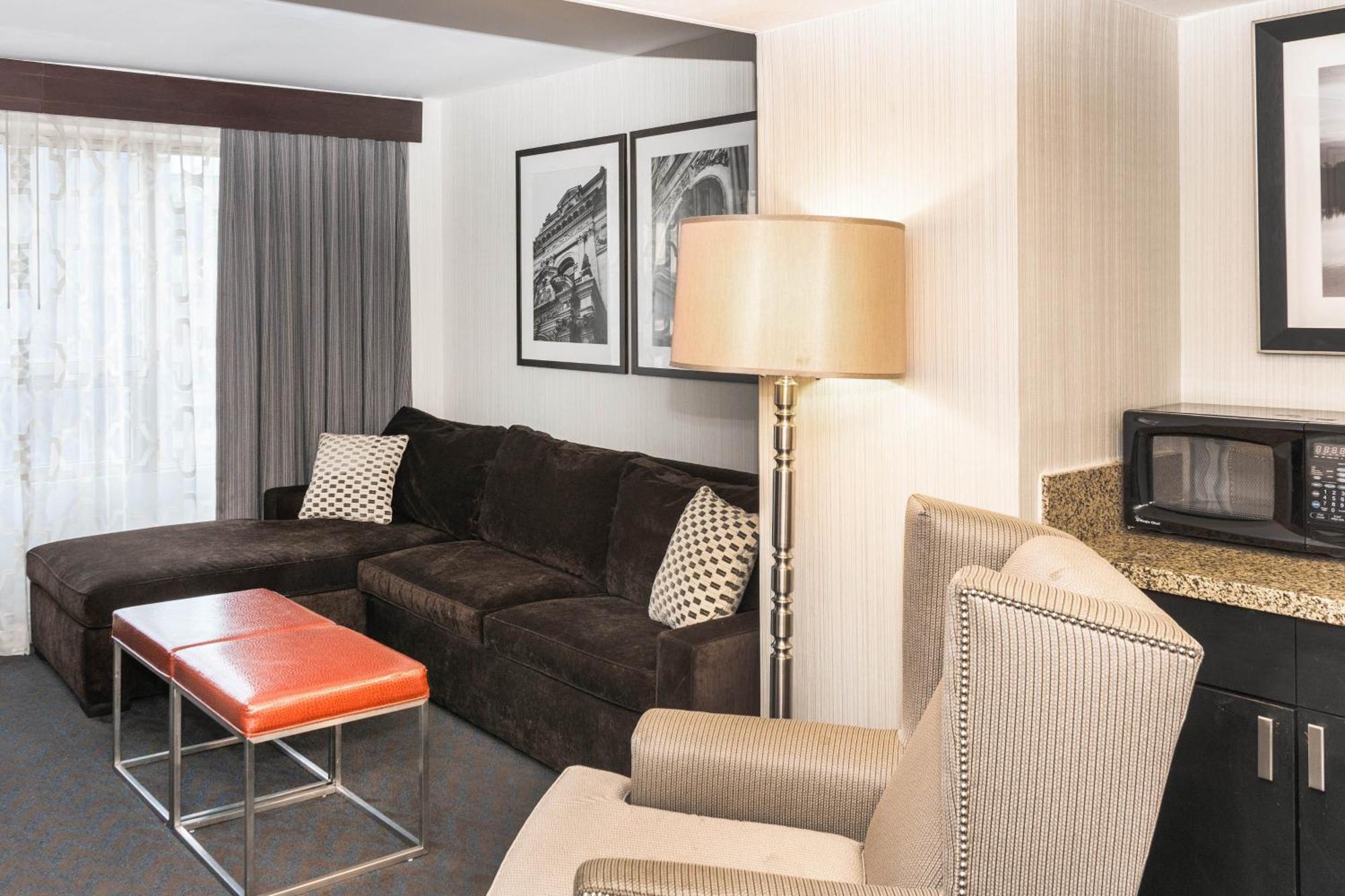 Sheraton Indianapolis City Centre Hotel Екстериор снимка