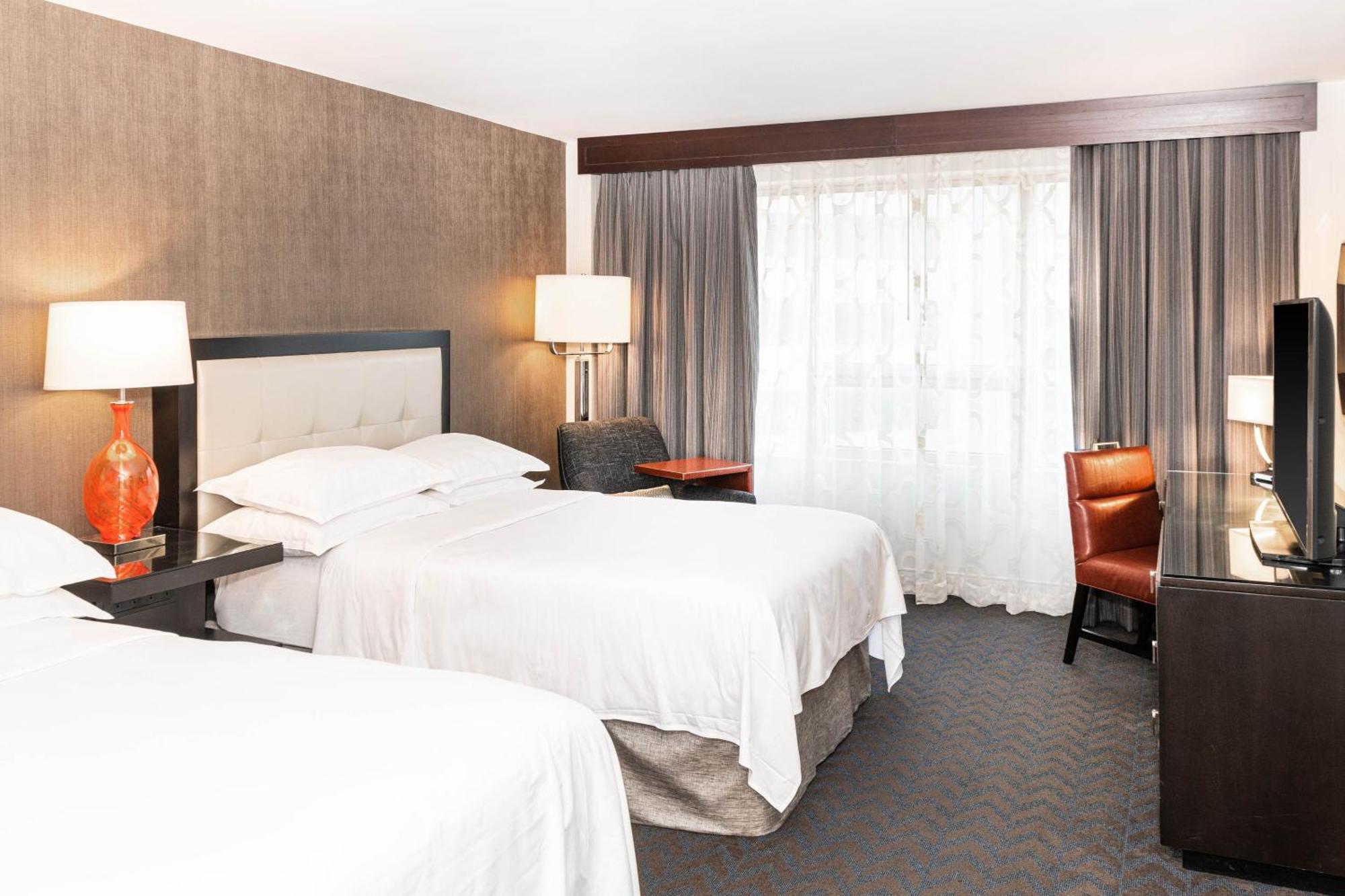 Sheraton Indianapolis City Centre Hotel Екстериор снимка