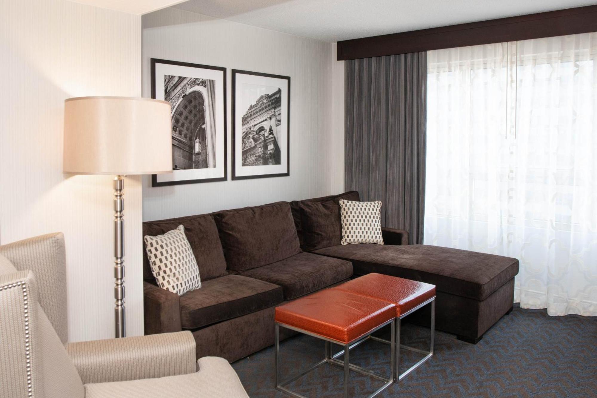 Sheraton Indianapolis City Centre Hotel Екстериор снимка