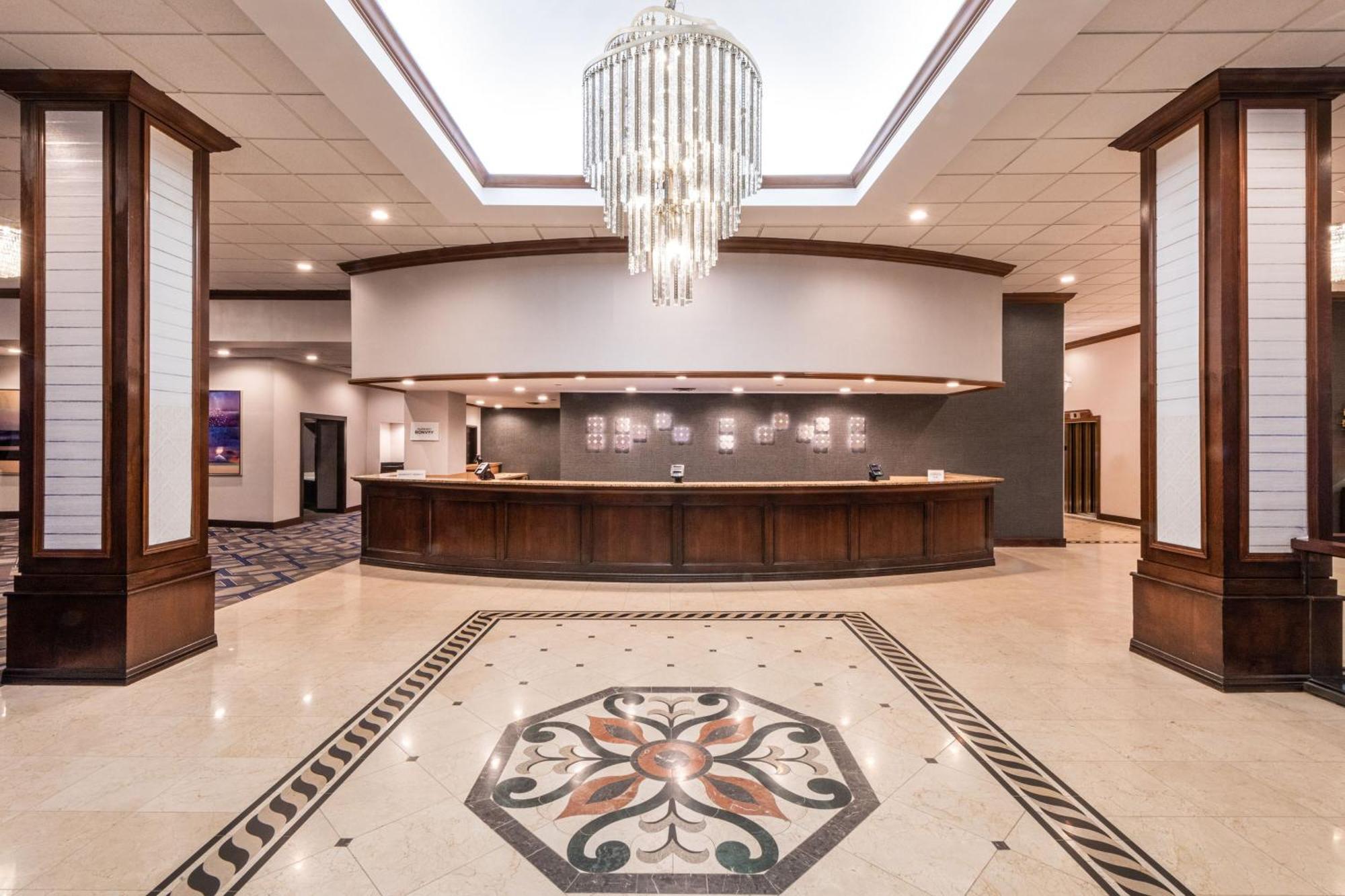 Sheraton Indianapolis City Centre Hotel Екстериор снимка